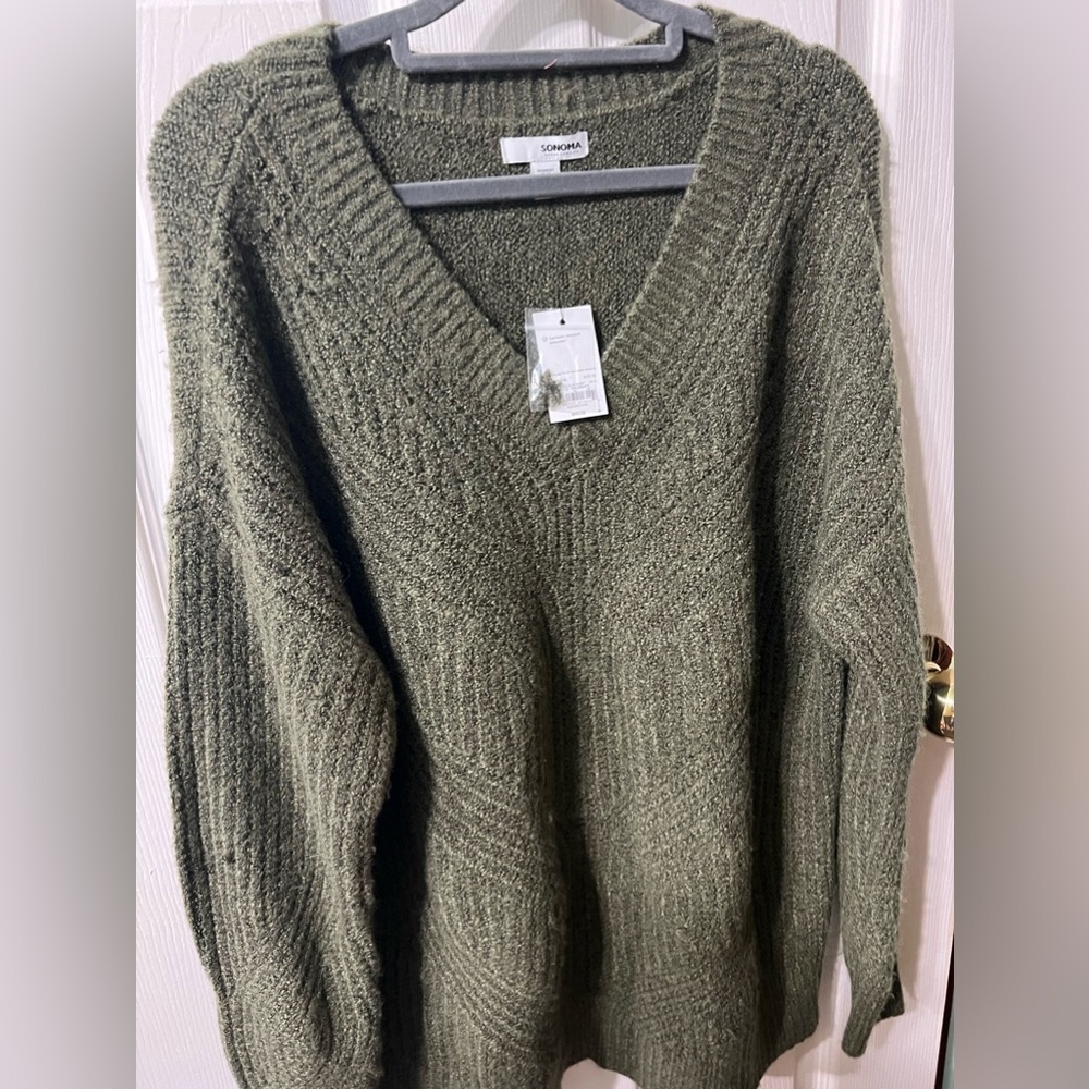 Sonoma women’s V neck tunic length sweater